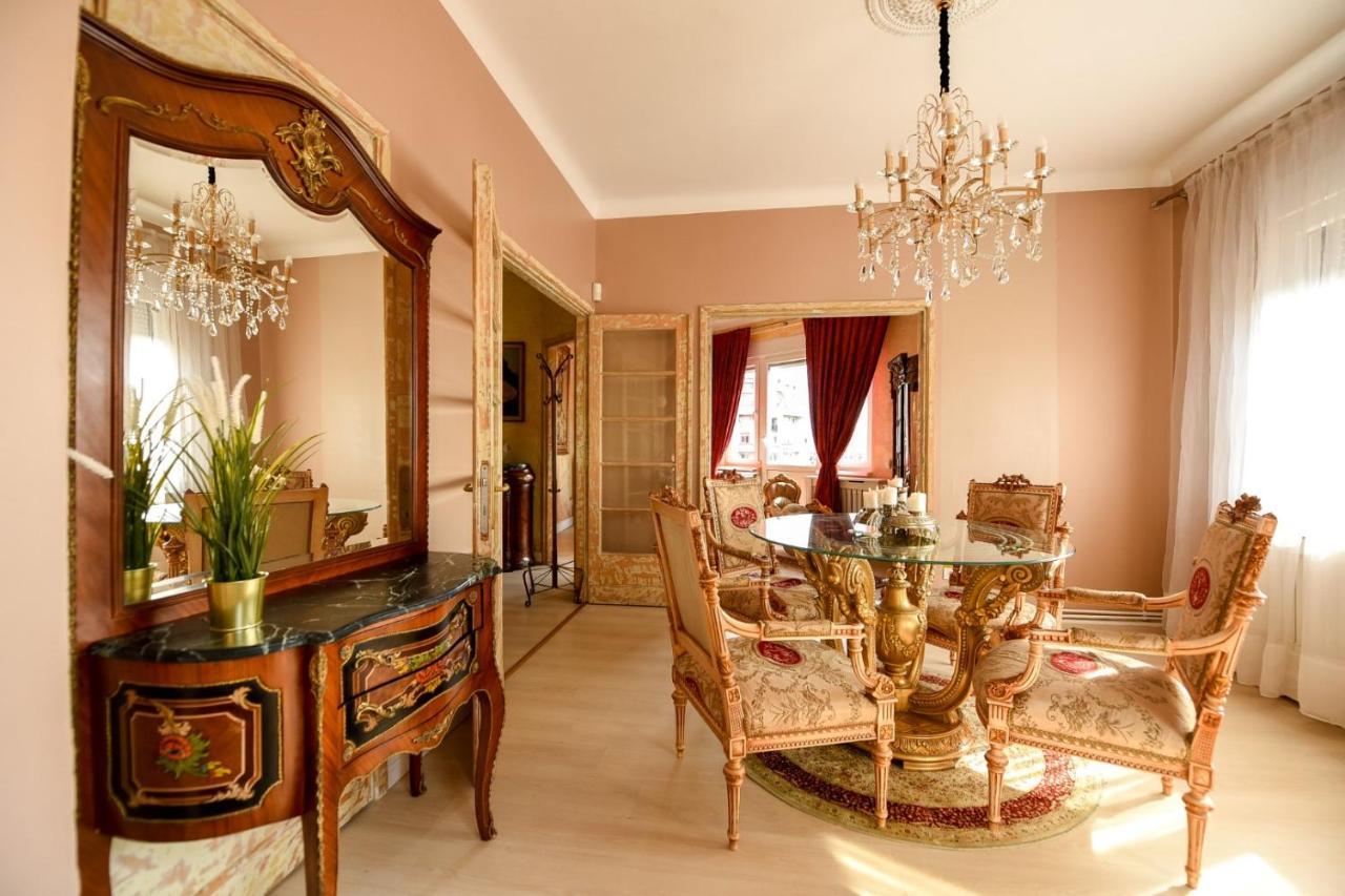 Appartamento Baroque Splendor: Breathtaking Views & Design